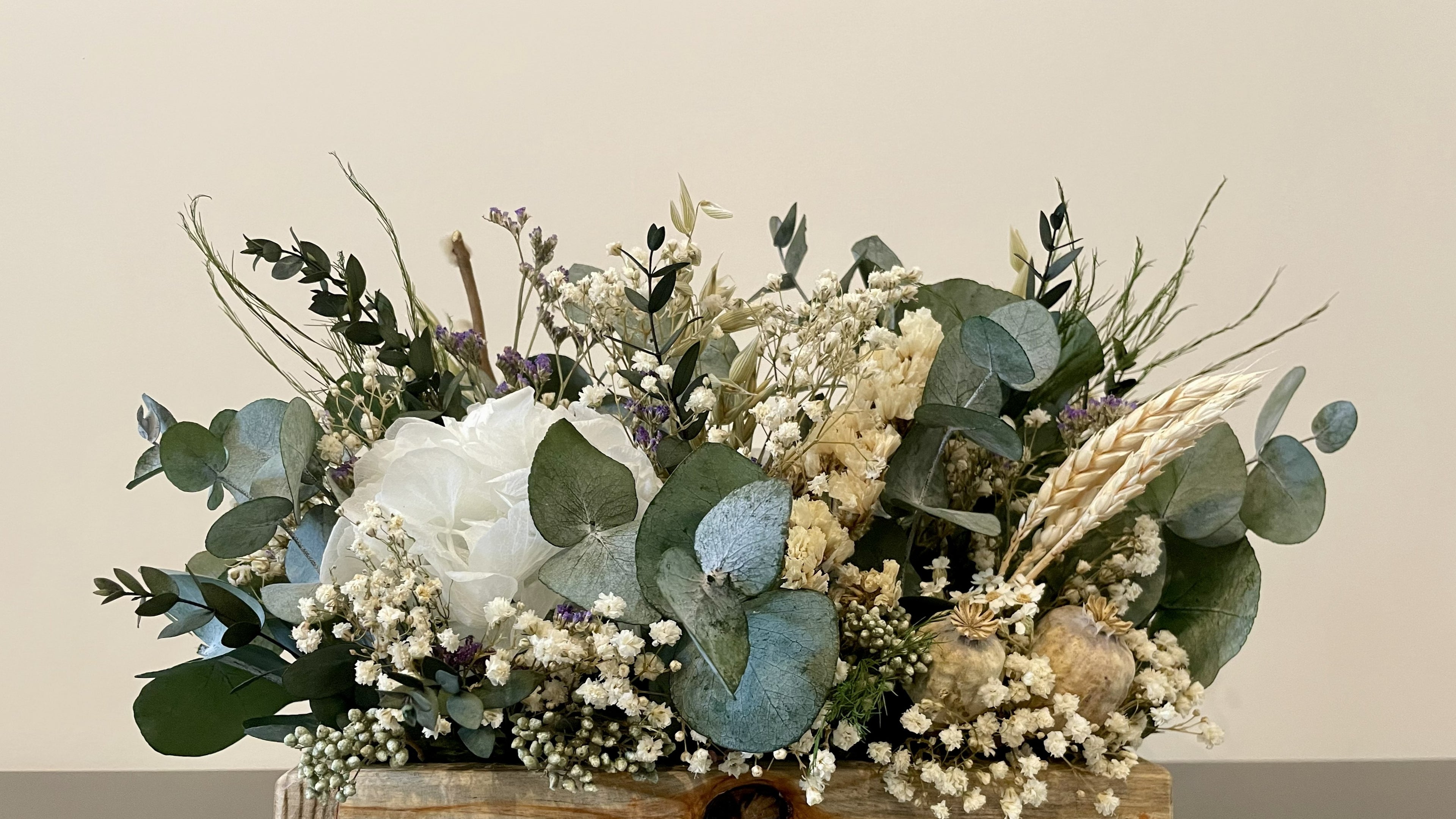 slider image slider_item_nij6UL